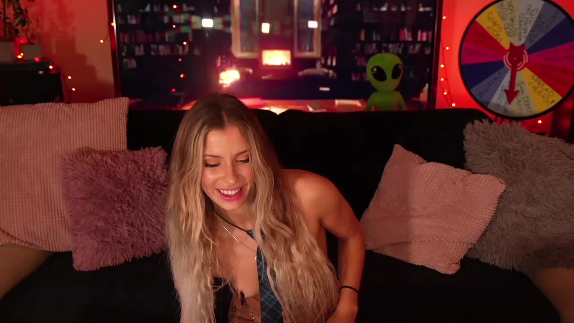 Gallery image thumbnail from Labell_lo's myfreecams stream on, 09/10/2023, 07:20 image 8 of 20
