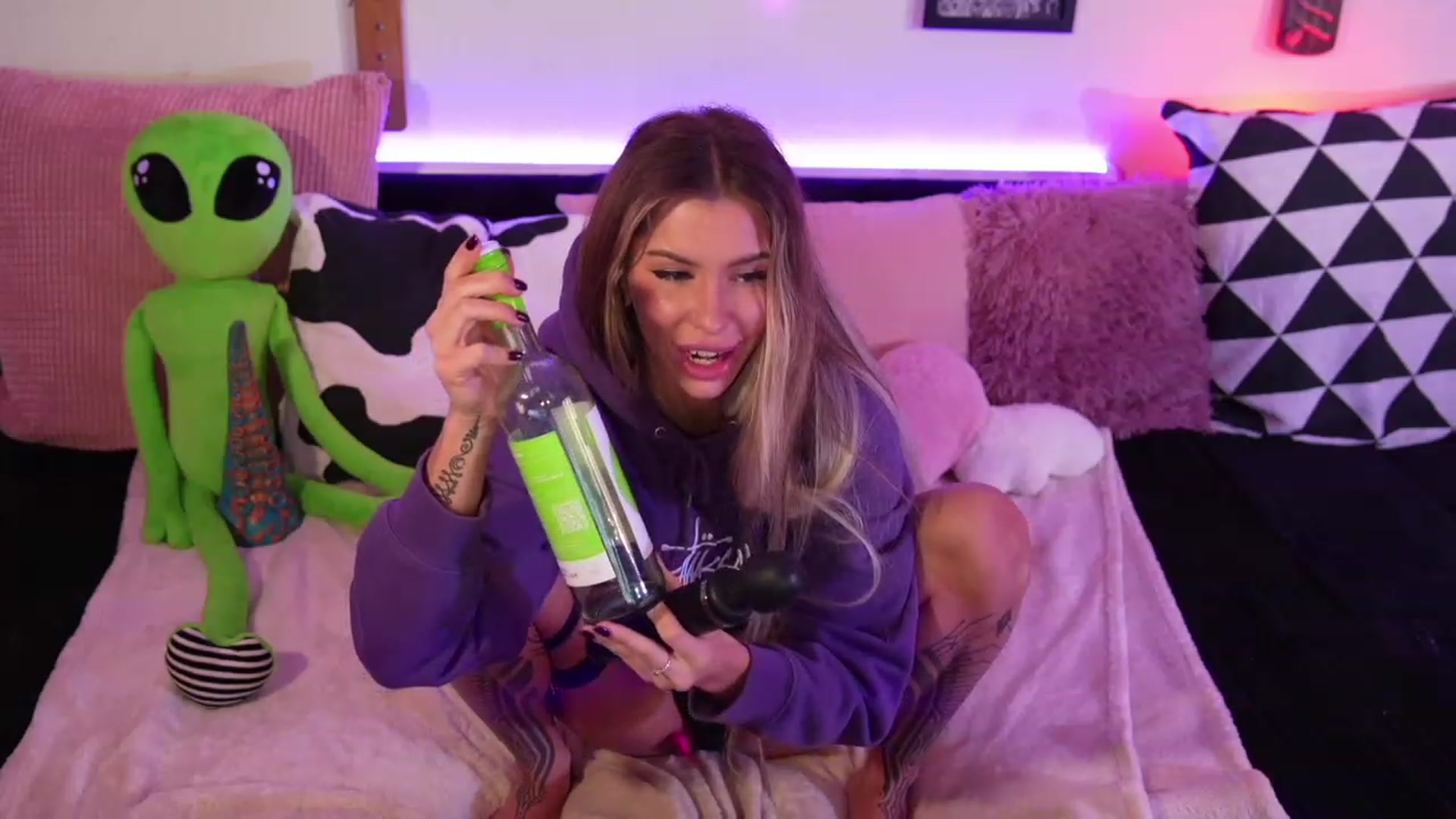 Gallery image thumbnail from Labell_lo's myfreecams stream on, 11/13/2023, 08:15 image 11 of 20