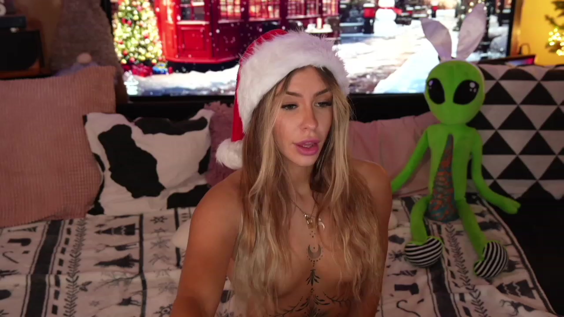 Gallery image thumbnail from Labell_lo's myfreecams stream on, 12/10/2023, 09:02 image 13 of 20