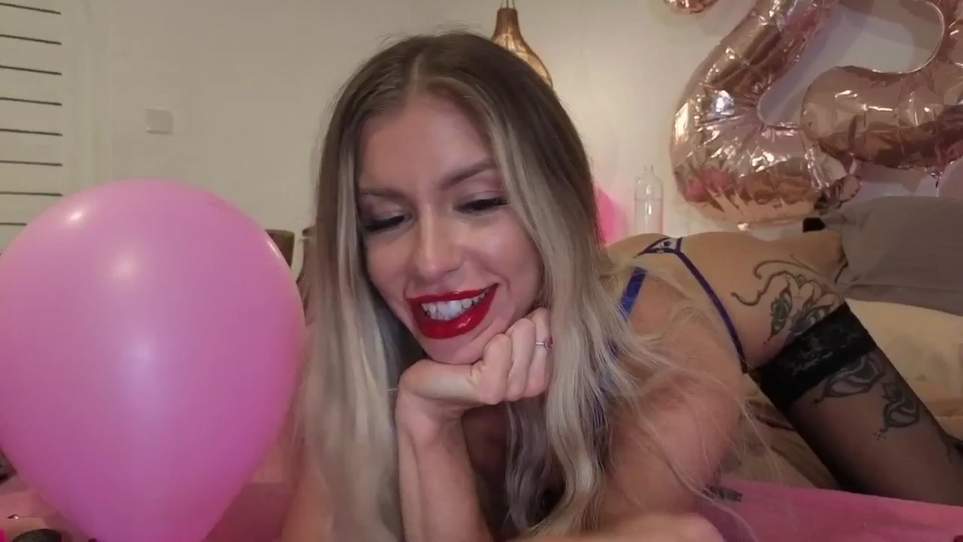 Gallery image thumbnail from Labell_lo's myfreecams stream on, 08/03/2025, 14:32 image 2 of 20