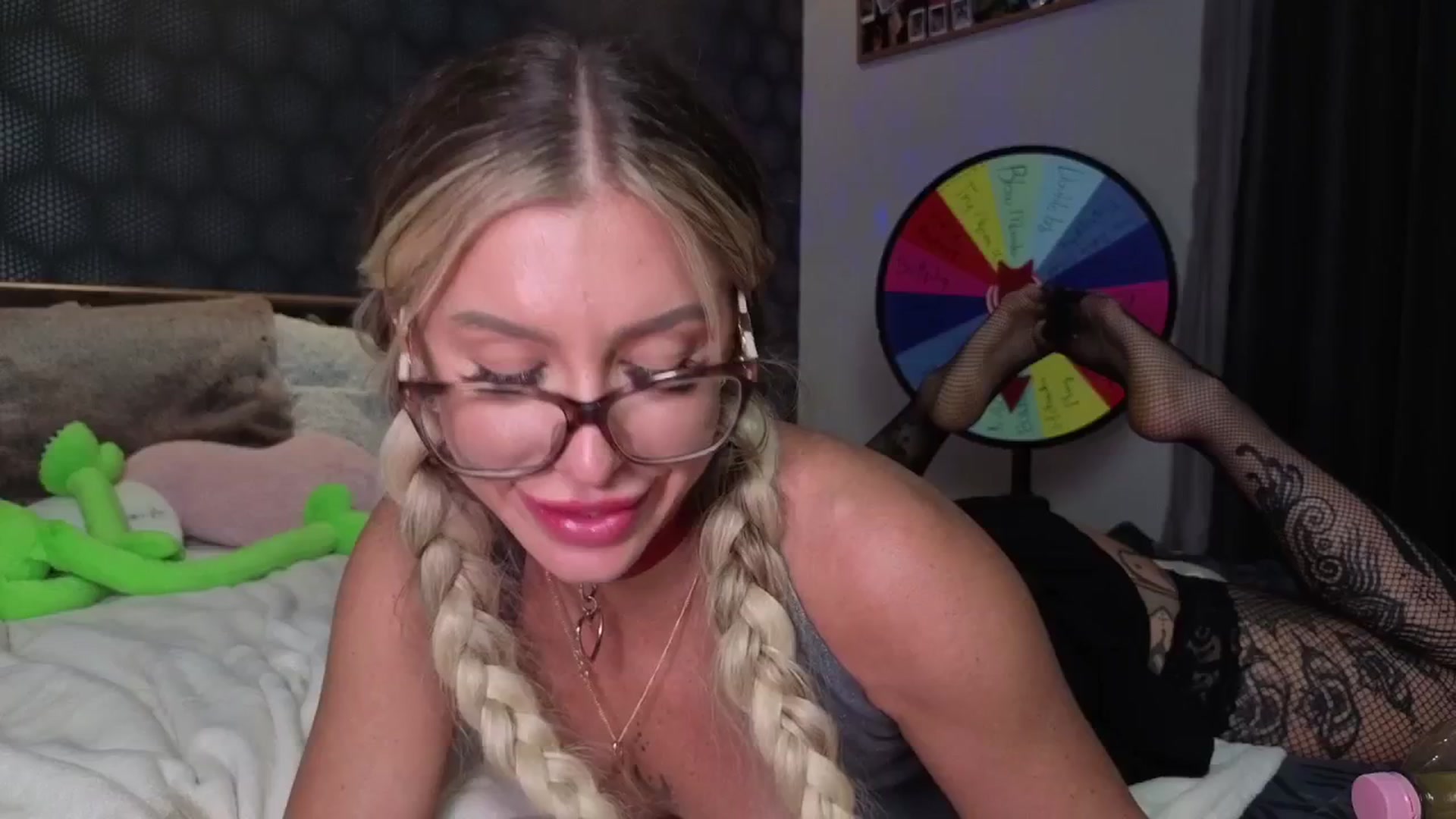 Gallery image thumbnail from Labell_lo's myfreecams stream on, 09/06/2025, 21:57 image 17 of 20