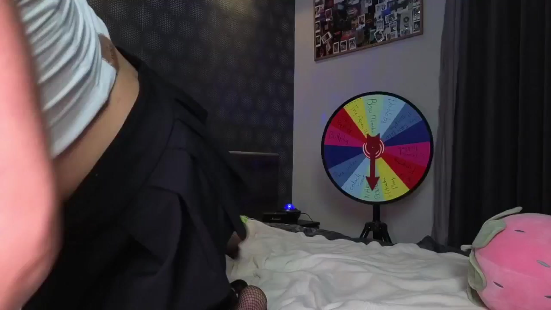 Gallery image thumbnail from Labell_lo's myfreecams stream on, 09/06/2025, 23:19 image 18 of 20