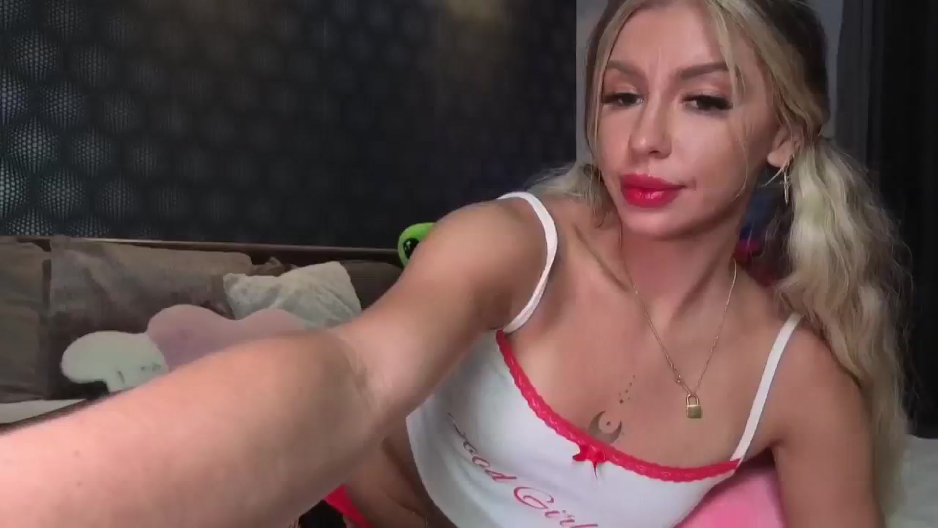 Gallery image thumbnail from Labell_lo's myfreecams stream on, 09/07/2025, 01:06 image 13 of 20