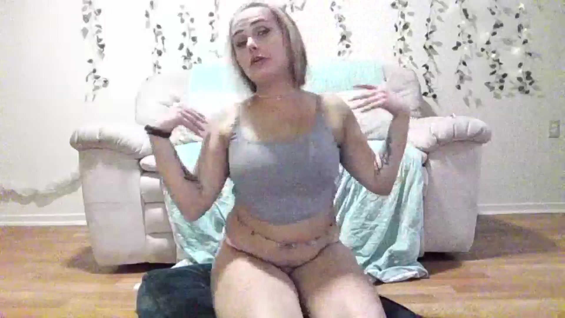 Gallery image thumbnail from LaceDetail32D's myfreecams stream on, 10/21/2025, 14:05 image 10 of 20