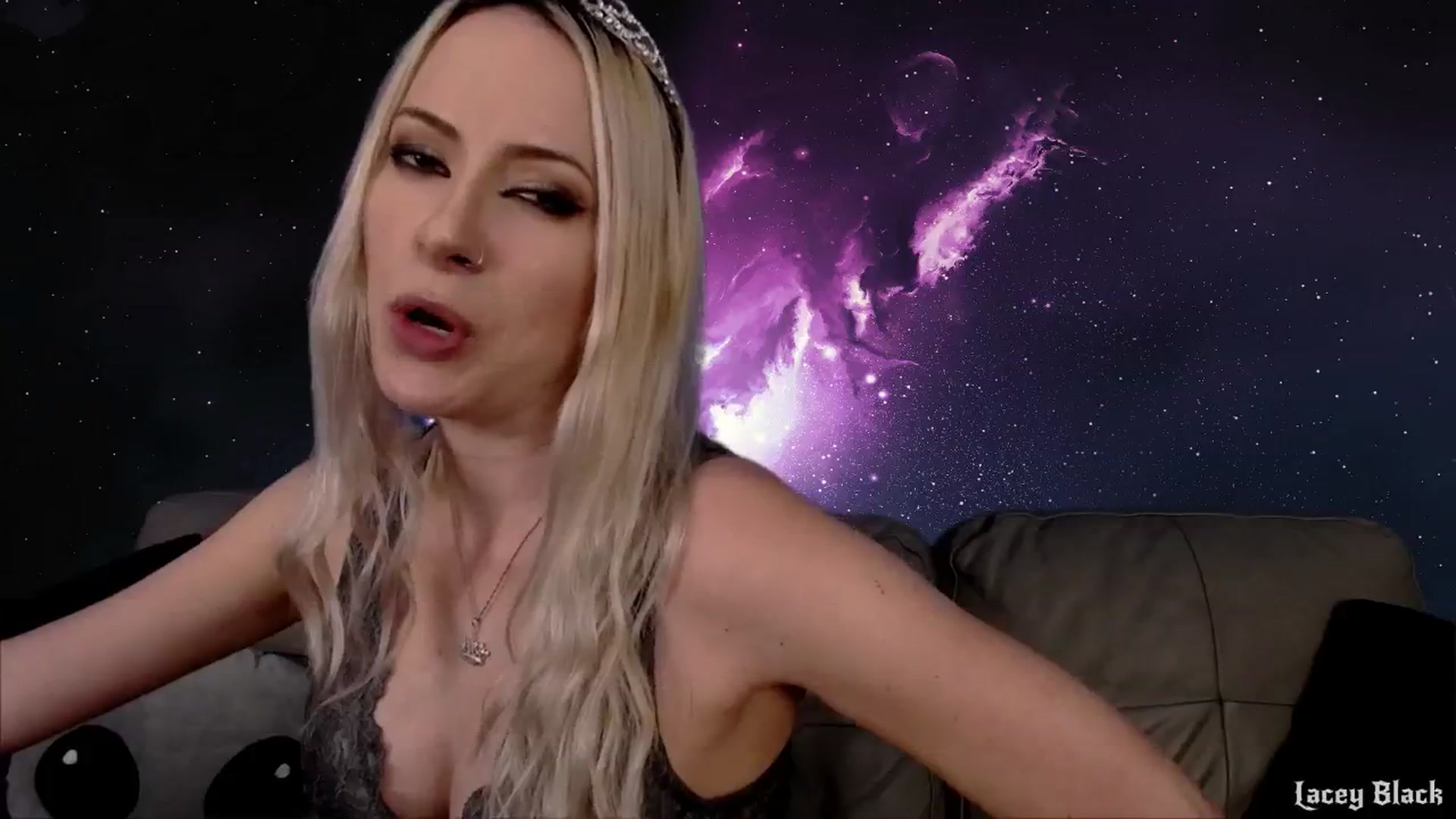 Gallery image thumbnail from LaceyBlack's myfreecams stream on, 10/03/2024, 04:11 image 9 of 20