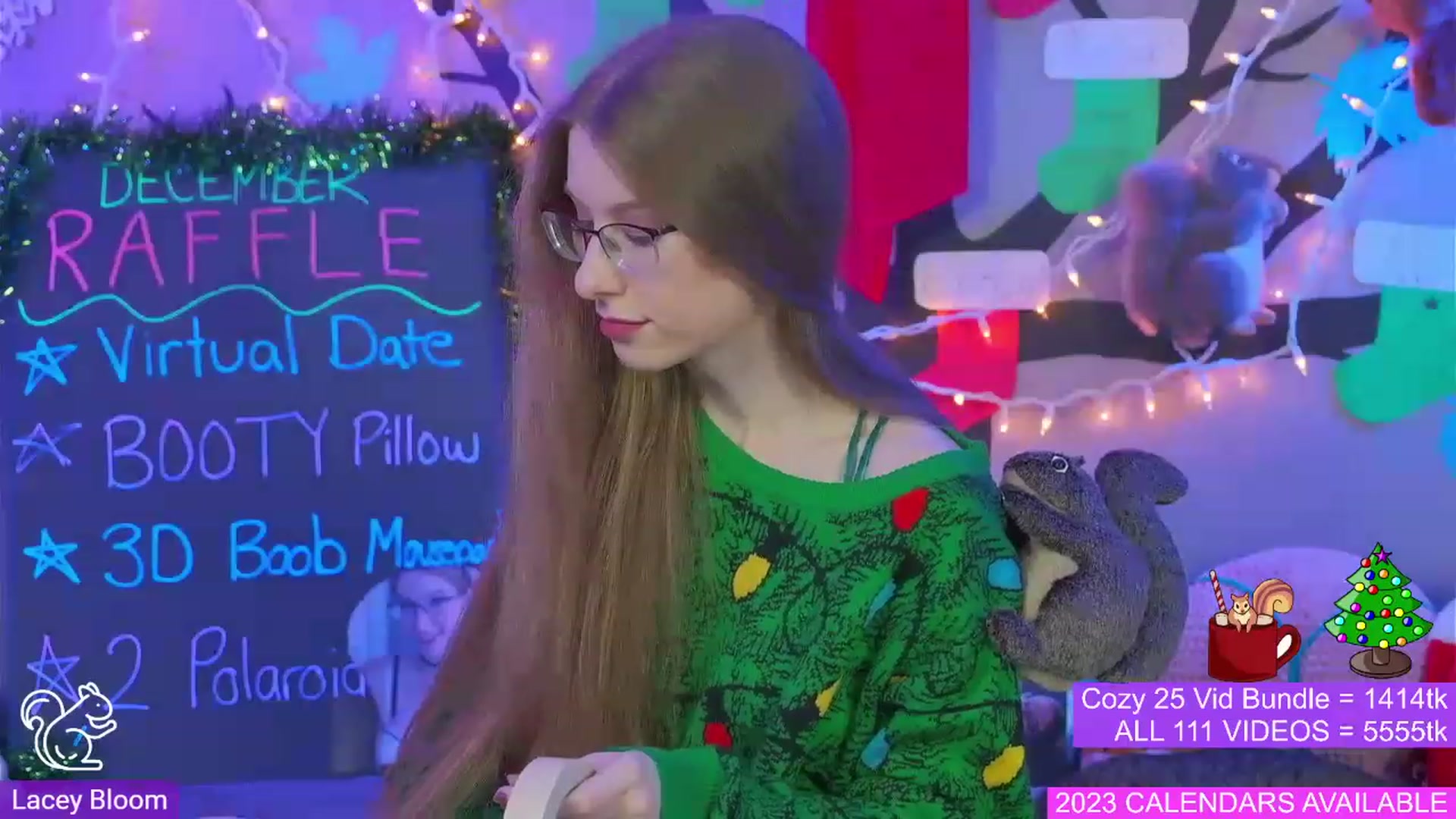 Gallery image thumbnail from LaceyBloom's myfreecams stream on, 12/24/2022, 21:11 image 17 of 20