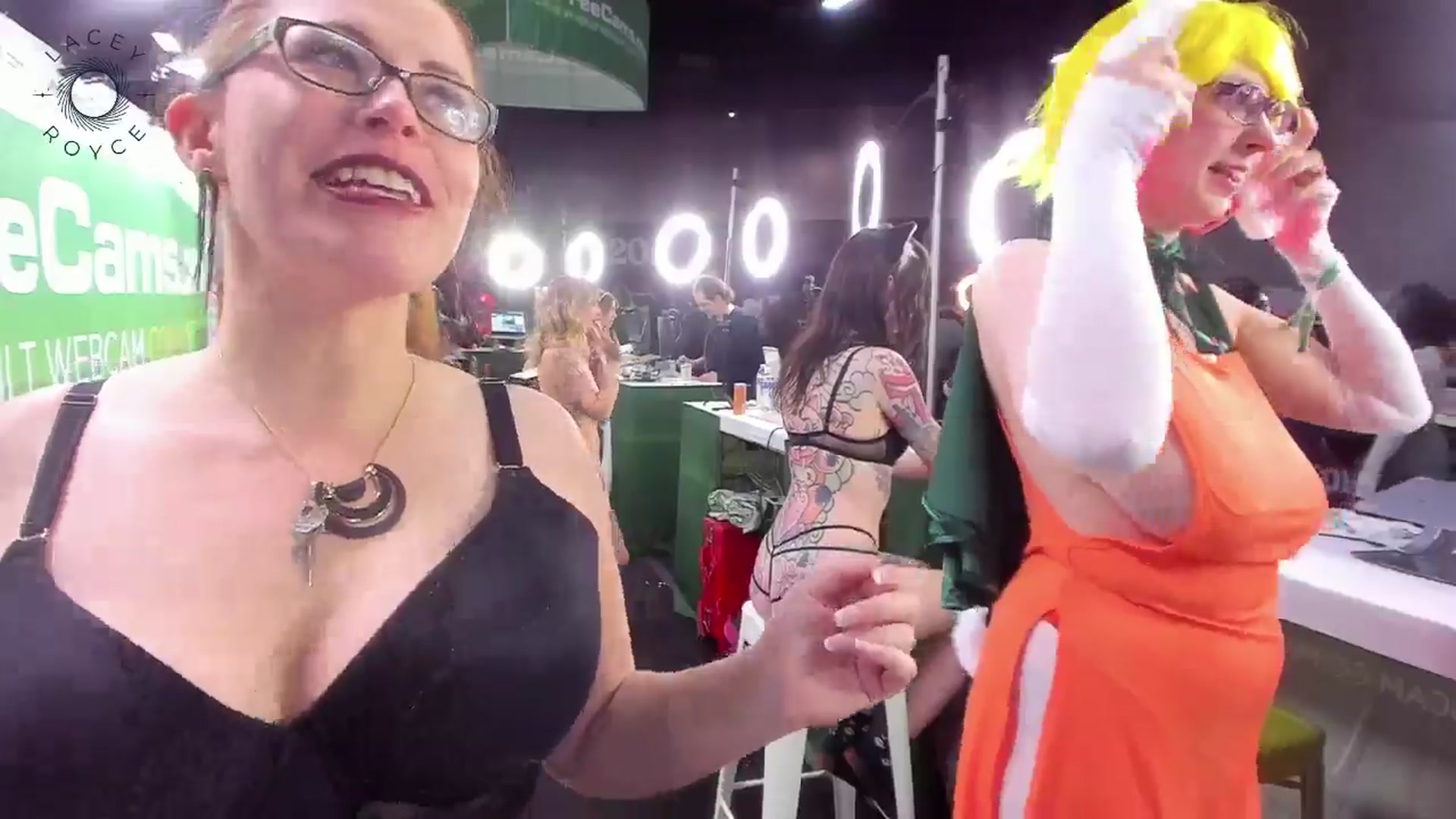 Gallery image thumbnail from LaceyRoyce's myfreecams stream on, 10/25/2025, 01:10 image 13 of 20