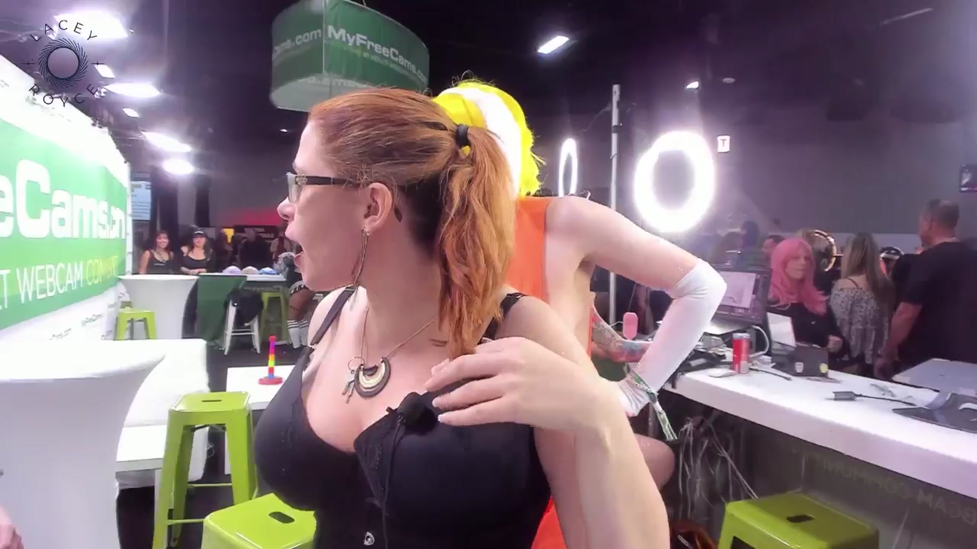 Gallery image thumbnail from LaceyRoyce's myfreecams stream on, 10/25/2025, 01:10 image 15 of 20
