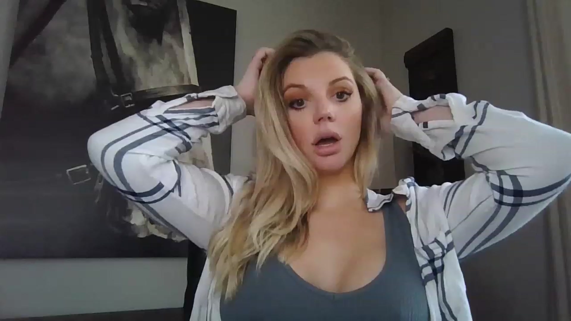 Gallery image thumbnail from Laceygreyy's myfreecams stream on, 01/20/2023, 18:18 image 3 of 20