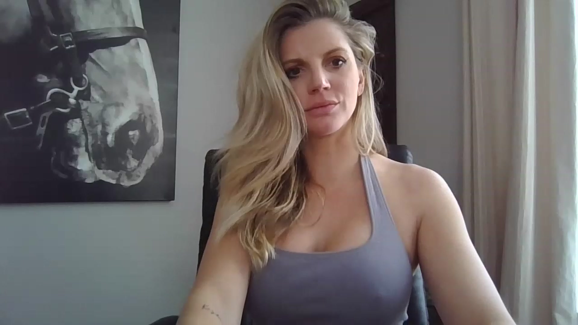 Gallery image thumbnail from Laceygreyy's myfreecams stream on, 01/26/2023, 18:36 image 19 of 20