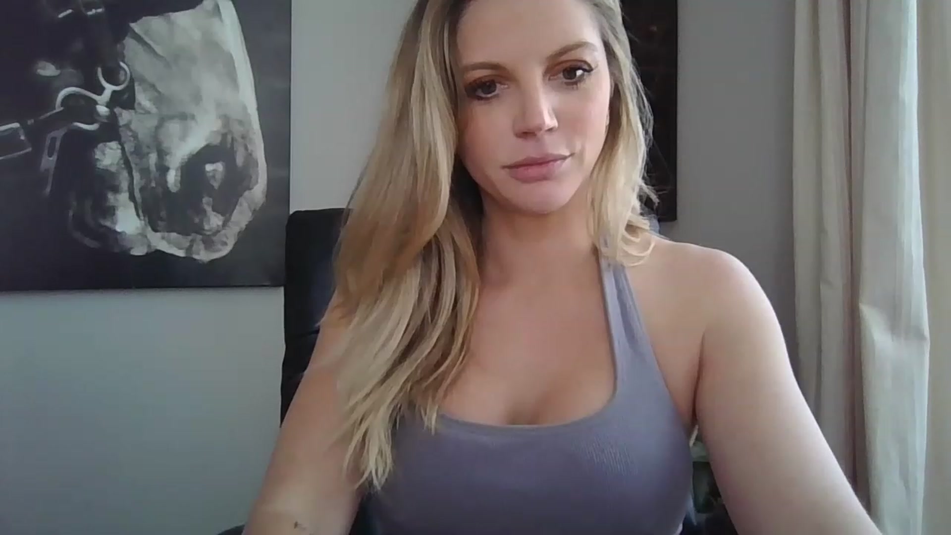 Gallery image thumbnail from Laceygreyy's myfreecams stream on, 02/06/2023, 17:45 image 11 of 20