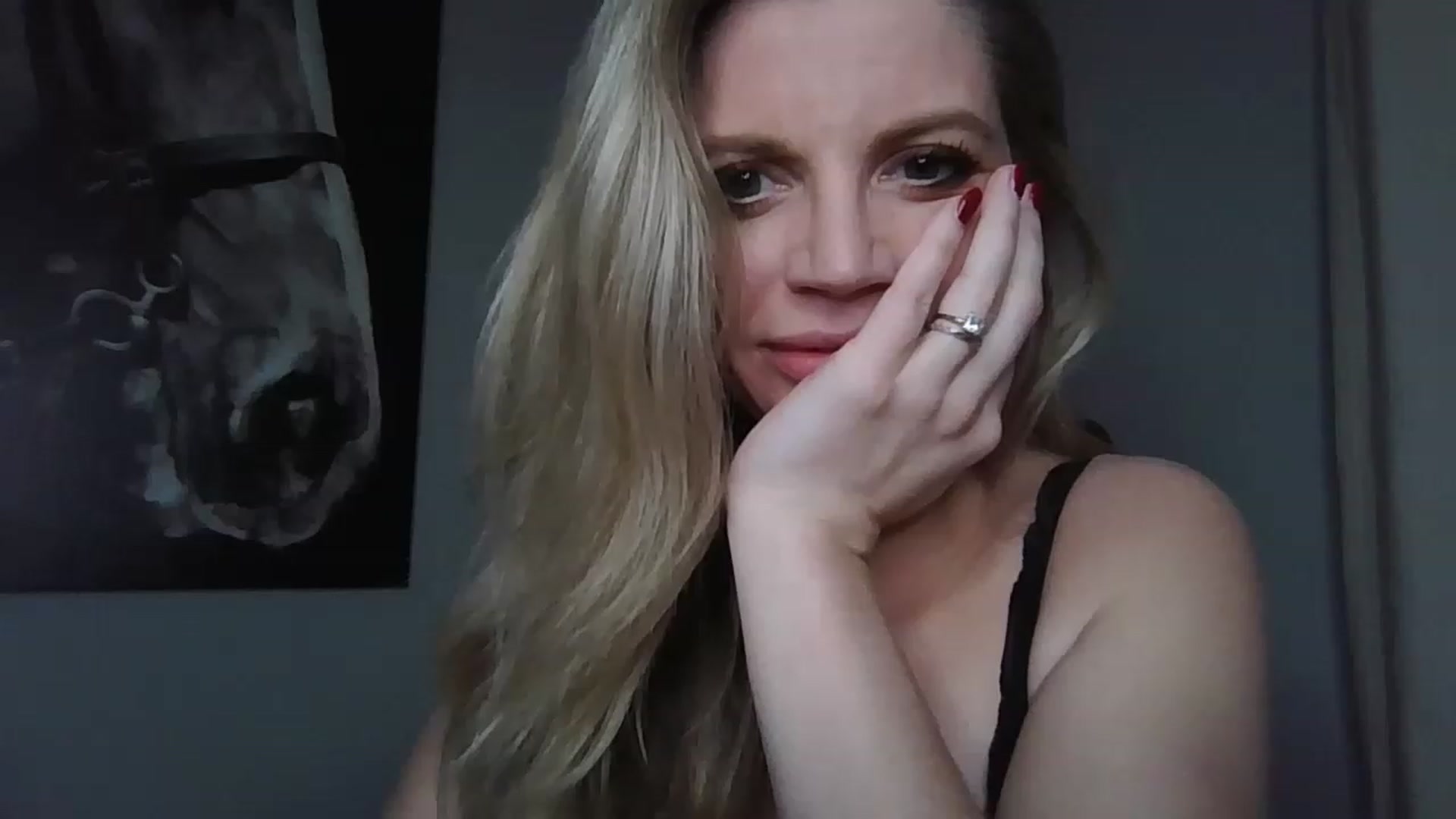 Gallery image thumbnail from Laceygreyy's myfreecams stream on, 02/21/2023, 05:56 image 8 of 20