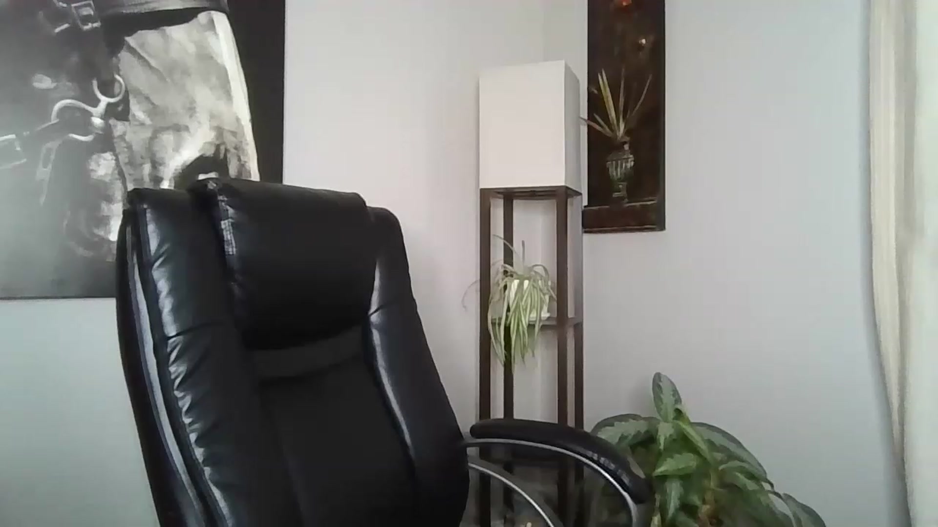 Gallery image thumbnail from Laceygreyy's myfreecams stream on, 02/22/2023, 18:04 image 2 of 20