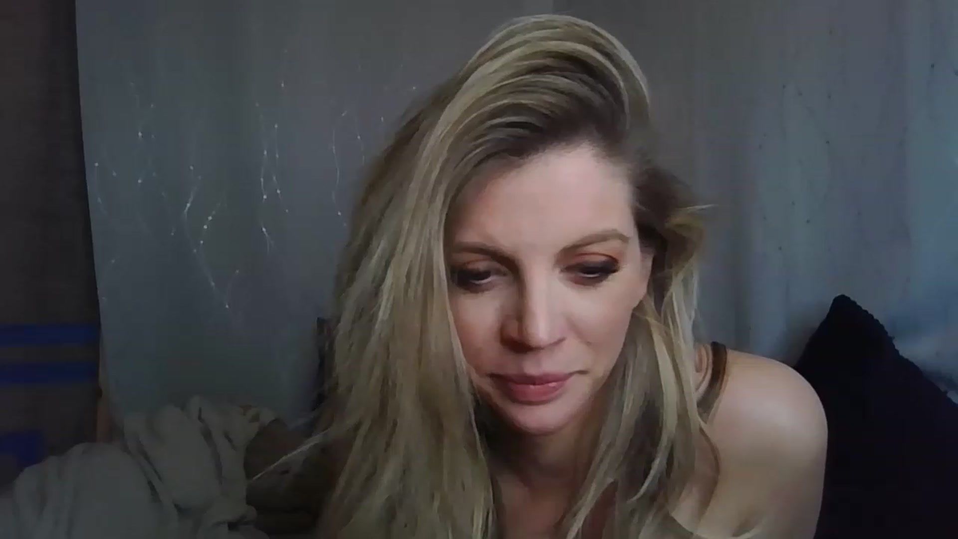 Gallery image thumbnail from Laceygreyy's myfreecams stream on, 03/07/2023, 06:38 image 15 of 20