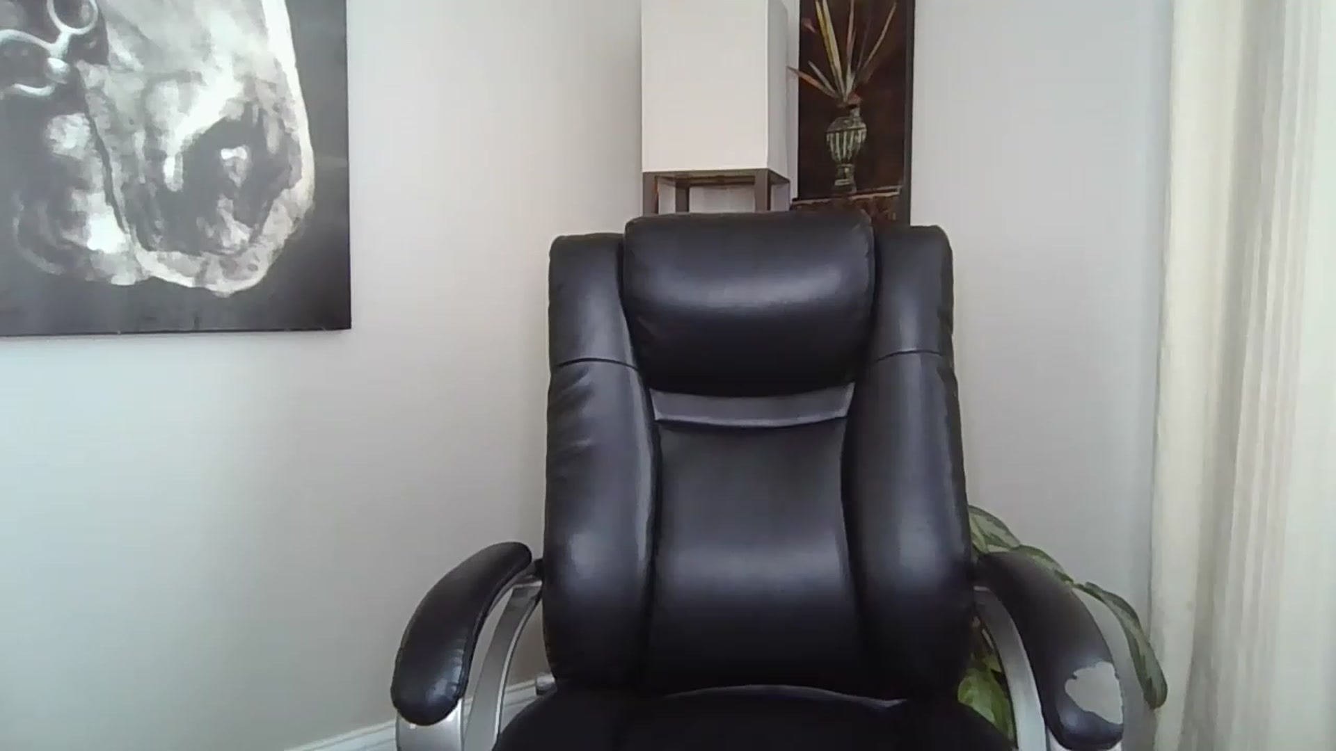 Gallery image thumbnail from Laceygreyy's myfreecams stream on, 03/13/2023, 17:21 image 19 of 20