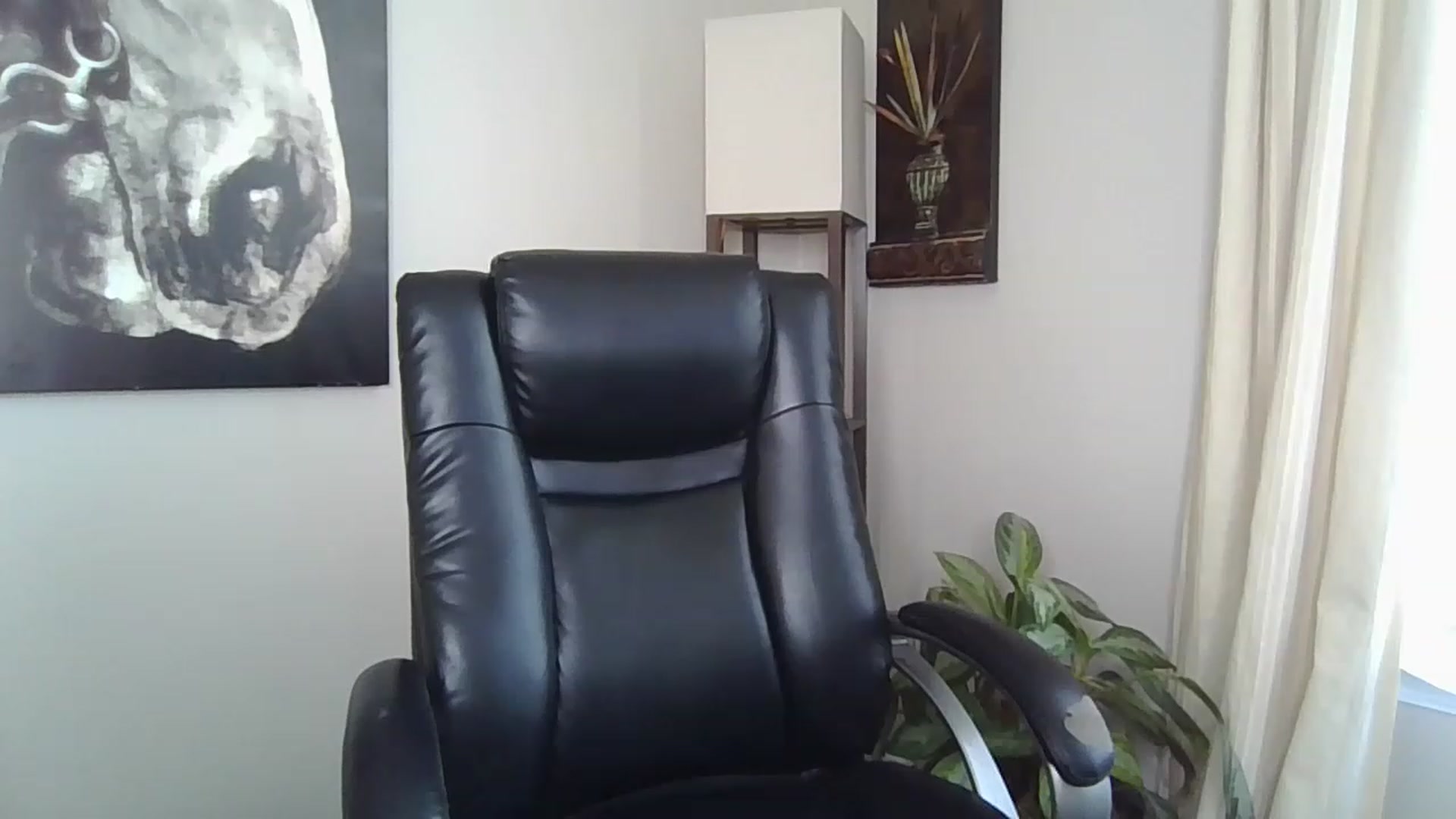 Gallery image thumbnail from Laceygreyy's myfreecams stream on, 03/20/2023, 16:48 image 11 of 20