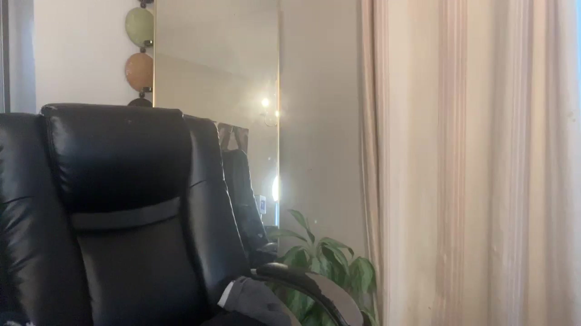Gallery image thumbnail from Laceygreyy's myfreecams stream on, 12/11/2024, 22:04 image 3 of 20