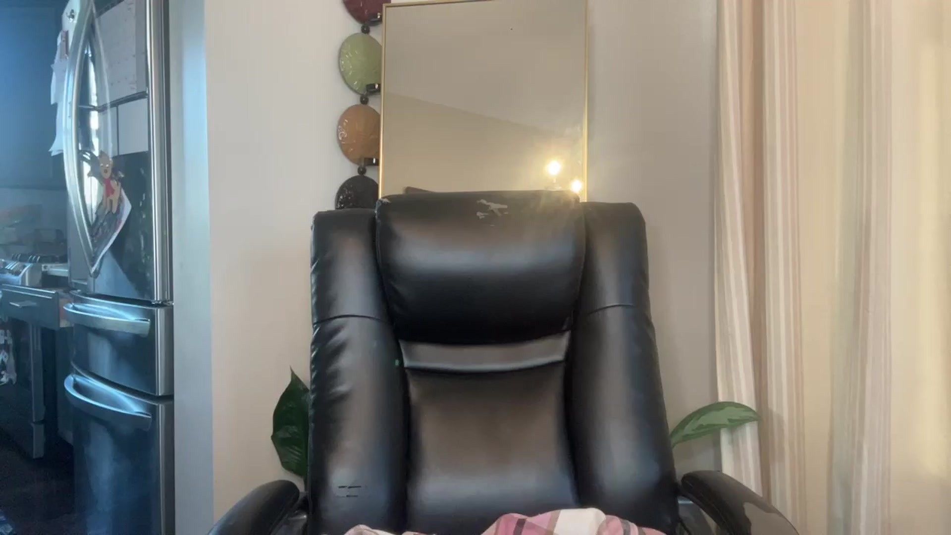 Gallery image thumbnail from Laceygreyy's myfreecams stream on, 01/17/2025, 17:43 image 13 of 20