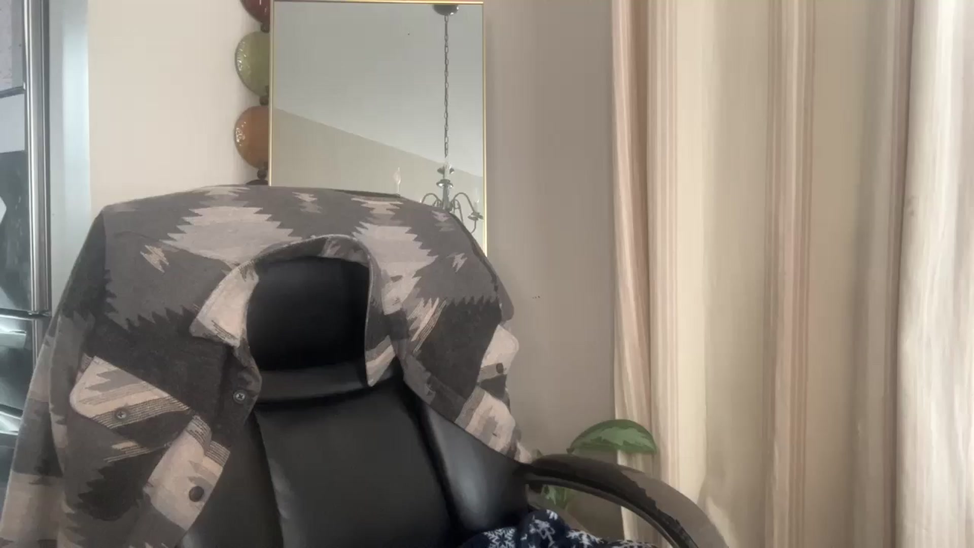 Gallery image thumbnail from Laceygreyy's myfreecams stream on, 01/24/2025, 20:50 image 6 of 20