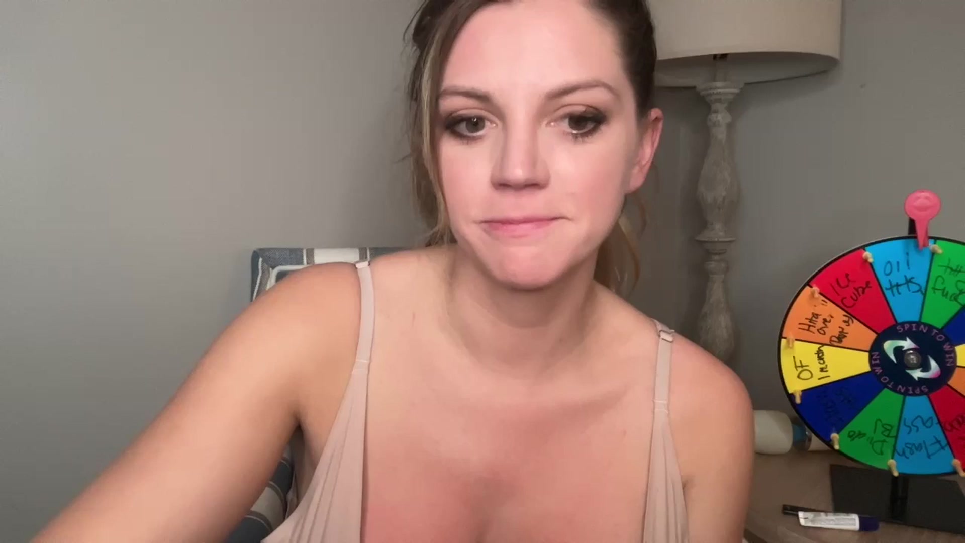 Gallery image thumbnail from Laceygreyy's myfreecams stream on, 01/31/2025, 05:53 image 19 of 20