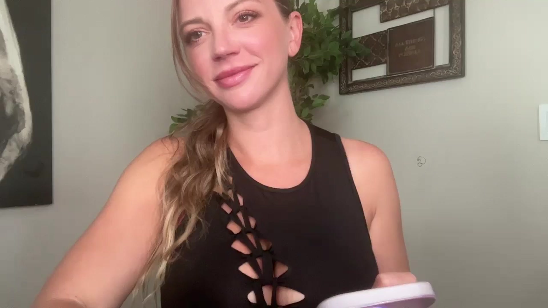Gallery image thumbnail from Laceygreyy's myfreecams stream on, 09/23/2025, 16:48 image 12 of 20