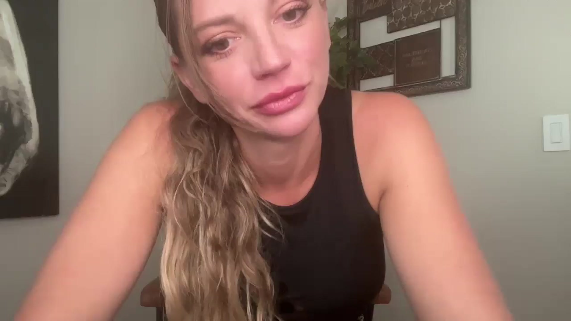 Gallery image thumbnail from Laceygreyy's myfreecams stream on, 09/23/2025, 17:47 image 13 of 20