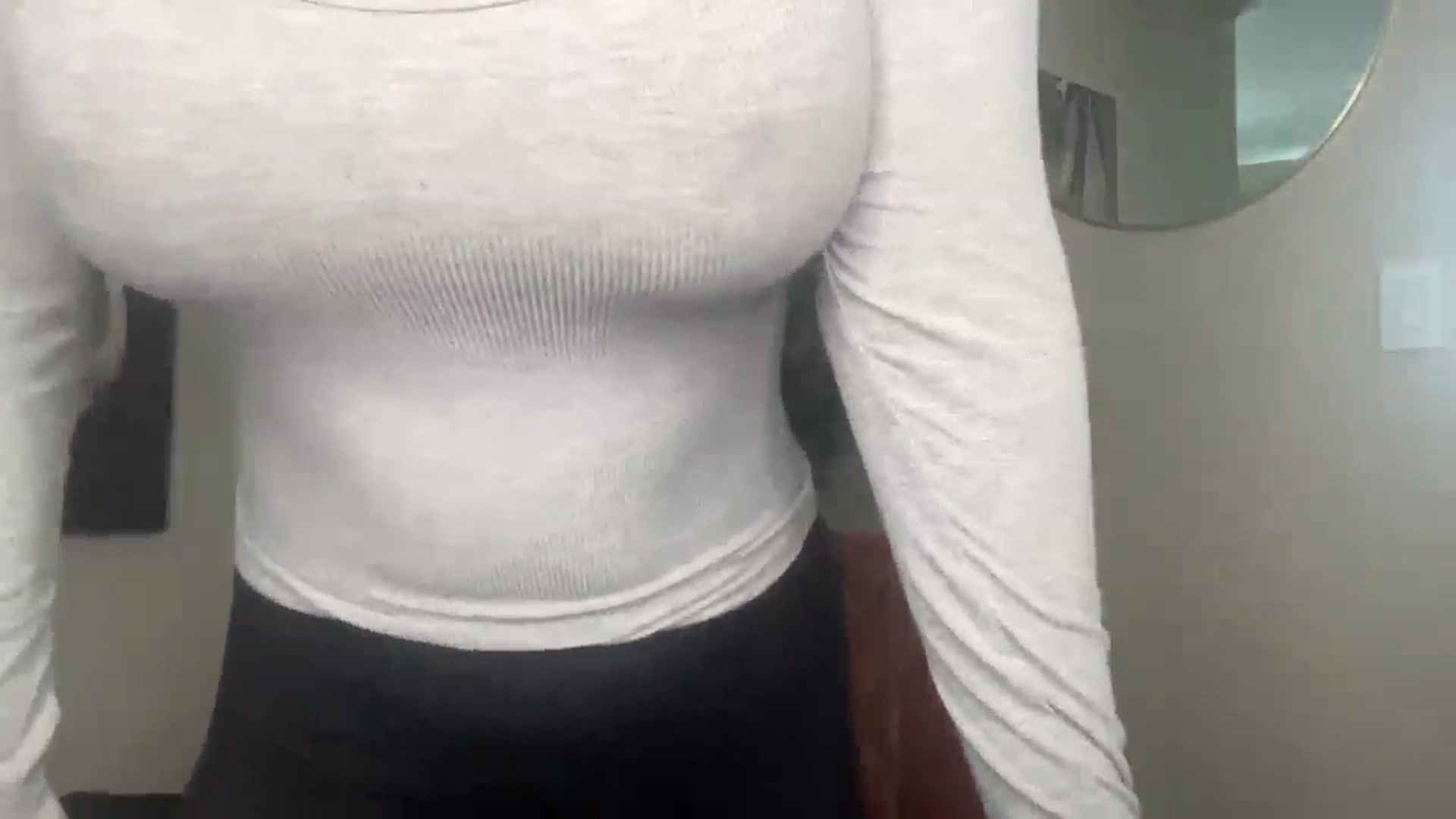 Gallery image thumbnail from Laceygreyy's myfreecams stream on, 03/02/2026, 20:56 image 12 of 20