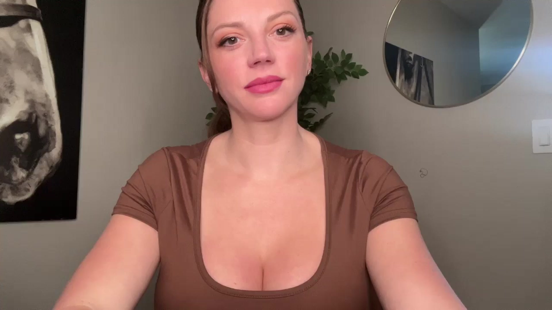 Gallery image thumbnail from Laceygreyy's myfreecams stream on, 04/07/2026, 20:06 image 3 of 20