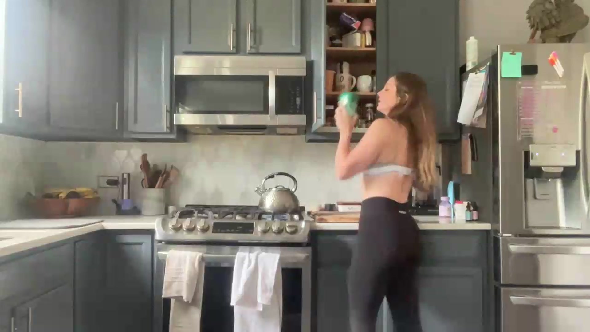 Gallery image thumbnail from Laceygreyy's myfreecams stream on, 05/13/2026, 20:52 image 8 of 20