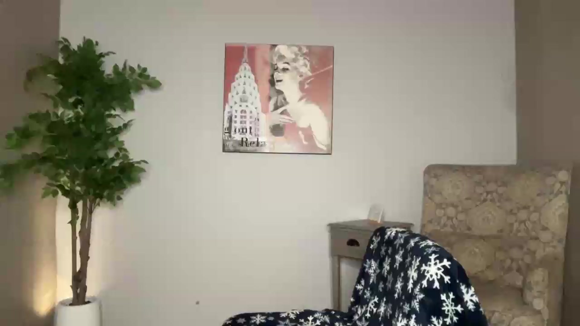 Gallery image thumbnail from Laceygreyy's myfreecams stream on, 06/06/2026, 06:25 image 12 of 20