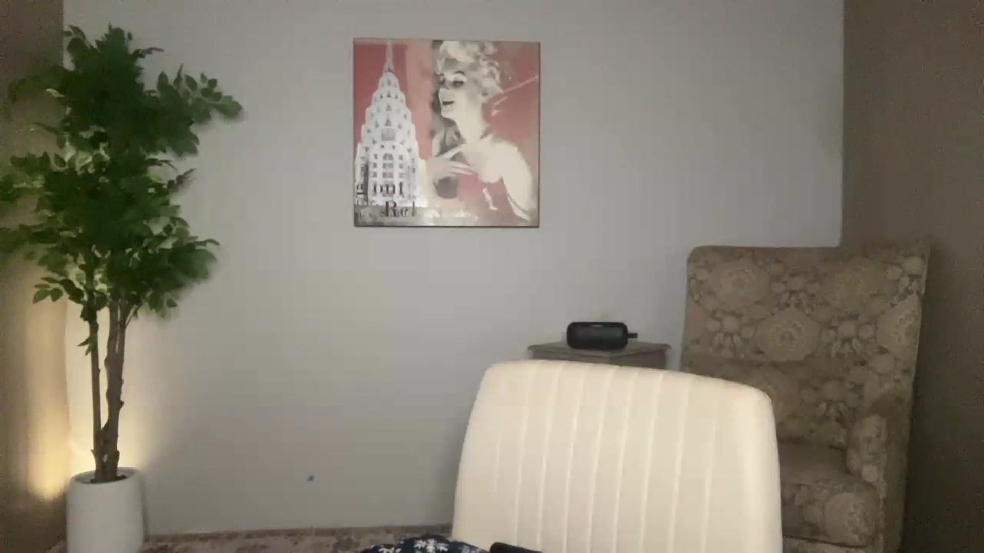 Gallery image thumbnail from Laceygreyy's myfreecams stream on, 07/02/2026, 01:50 image 9 of 20