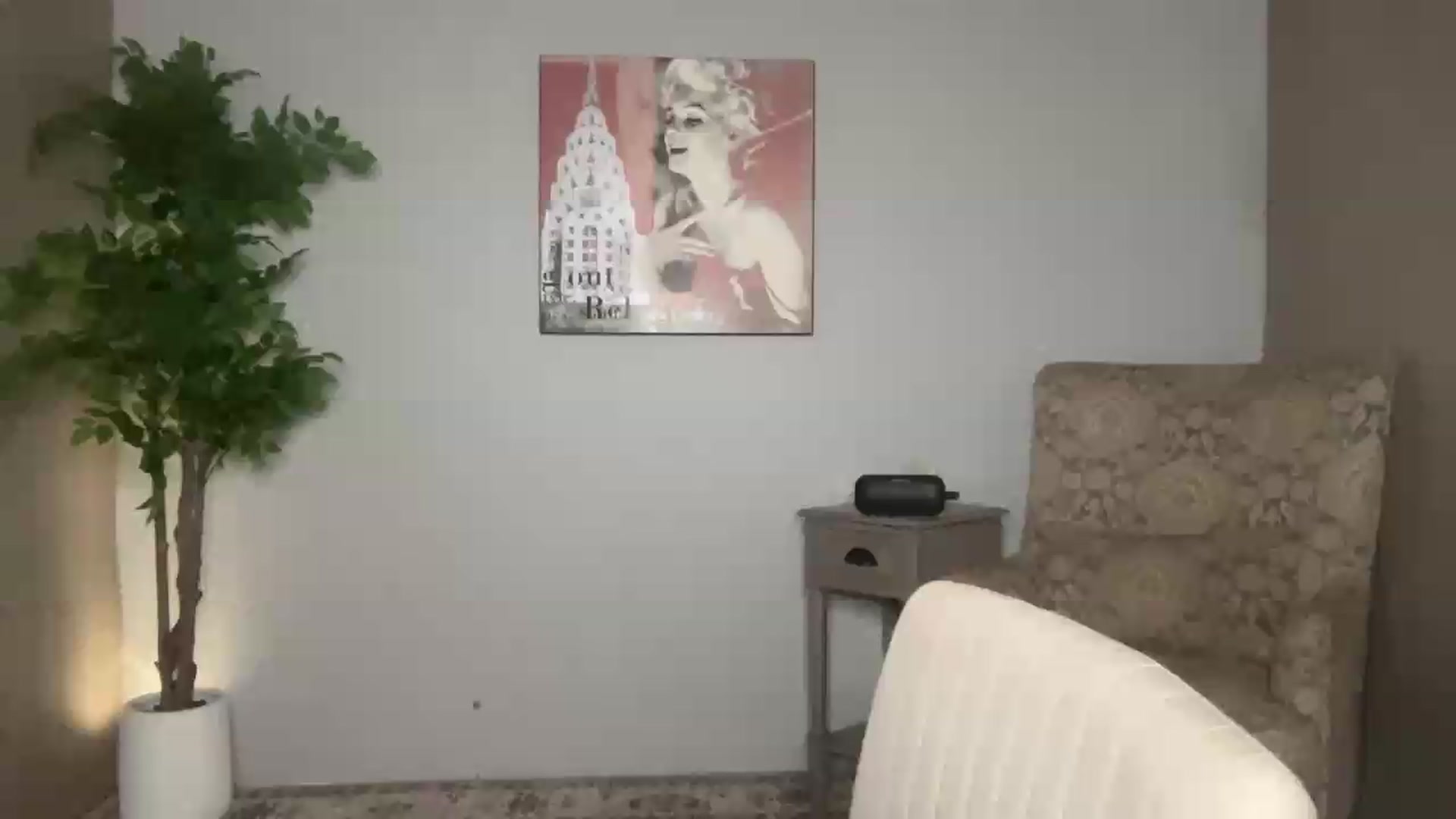 Gallery image thumbnail from Laceygreyy's myfreecams stream on, 07/02/2026, 02:02 image 11 of 20