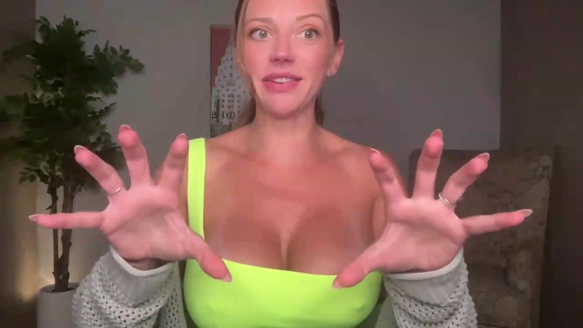 Gallery image thumbnail from Laceygreyy's myfreecams stream on, 07/13/2026, 23:53 image 19 of 20
