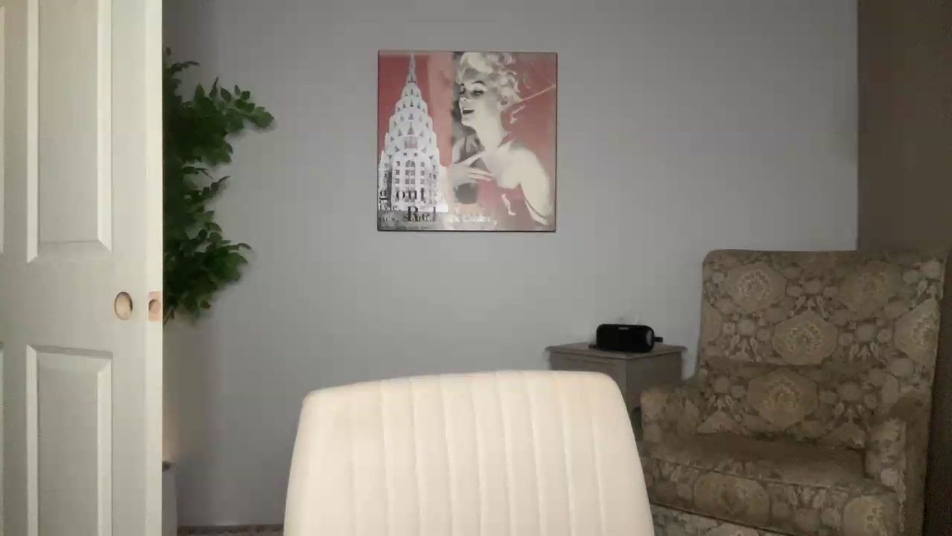 Gallery image thumbnail from Laceygreyy's myfreecams stream on, 07/21/2026, 02:05 image 5 of 20