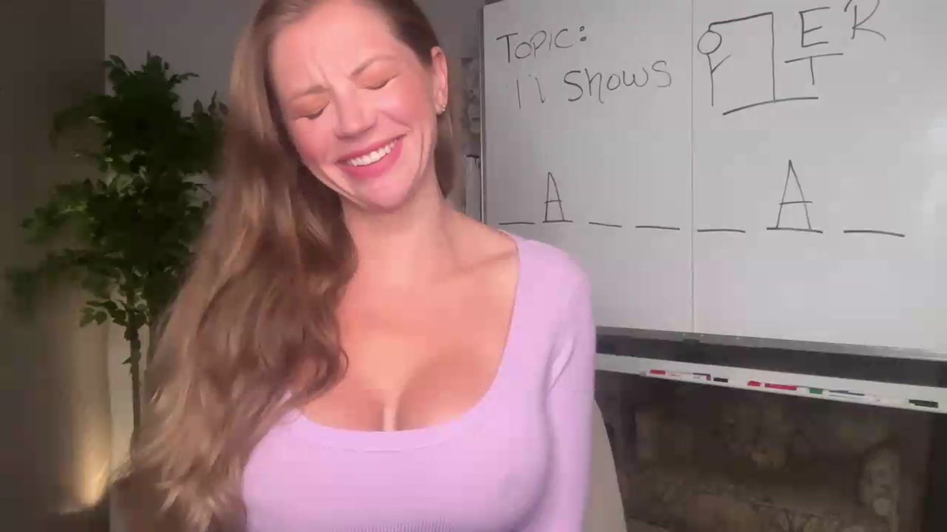 Gallery image thumbnail from Laceygreyy's myfreecams stream on, 08/11/2026, 01:02 image 4 of 20