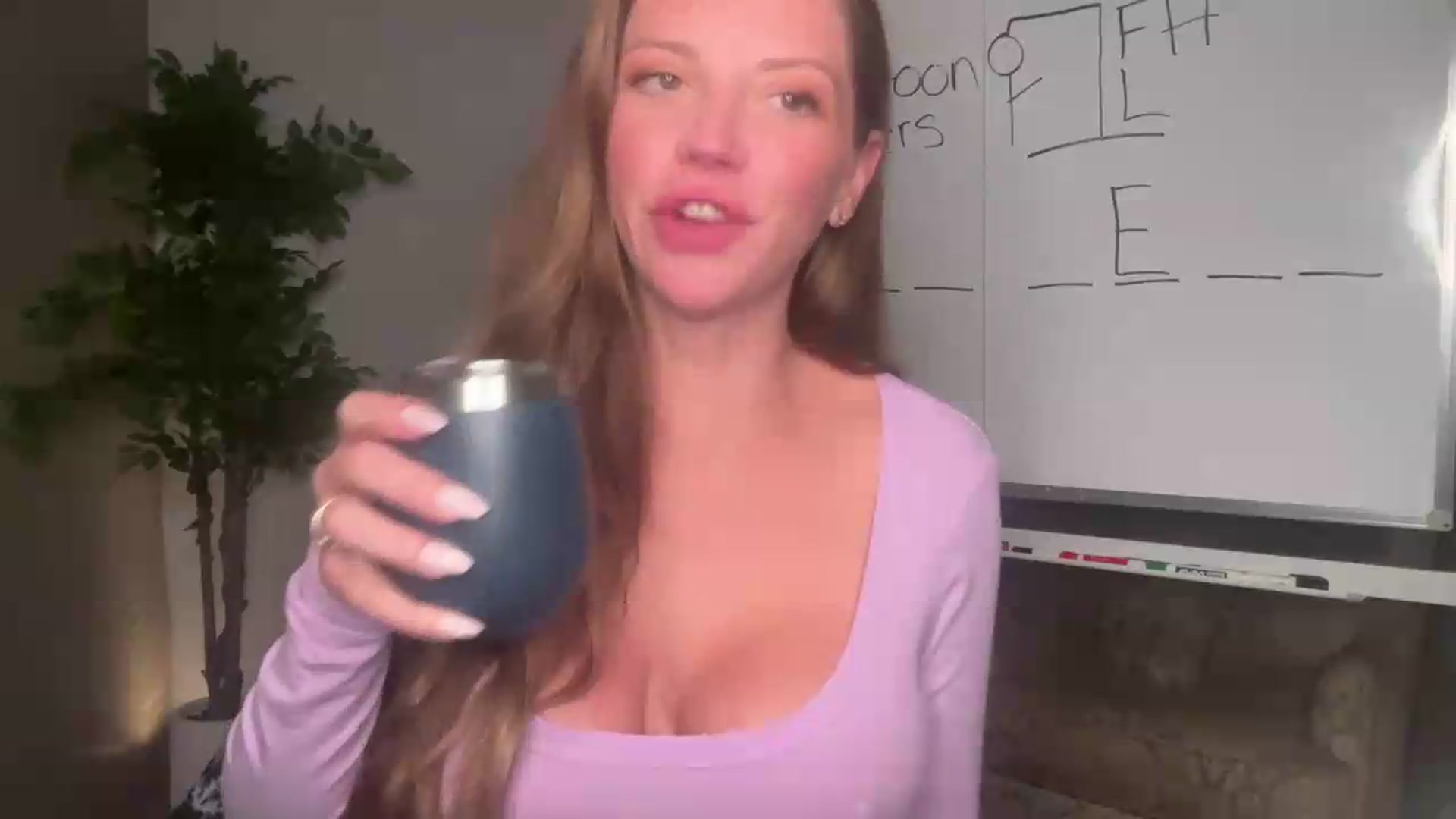 Gallery image thumbnail from Laceygreyy's myfreecams stream on, 08/11/2026, 01:10 image 5 of 20