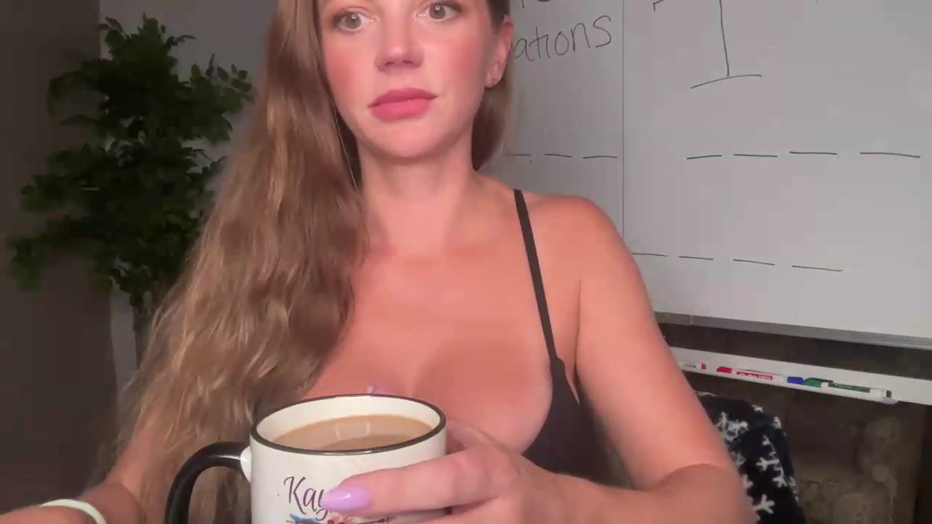 Gallery image thumbnail from Laceygreyy's myfreecams stream on, 09/03/2026, 02:48 image 2 of 20