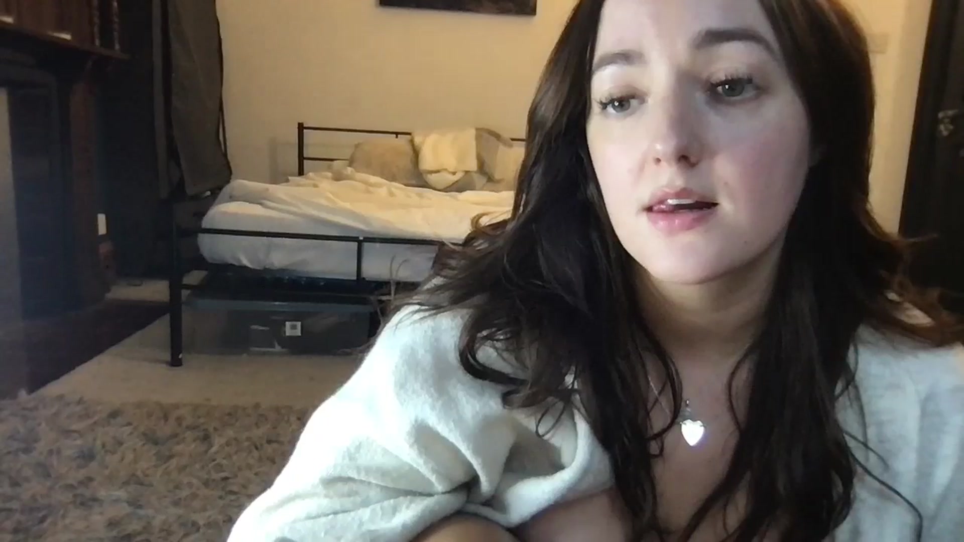 Gallery image thumbnail from Laceyjames24's myfreecams stream on, 10/24/2023, 15:15 image 5 of 20