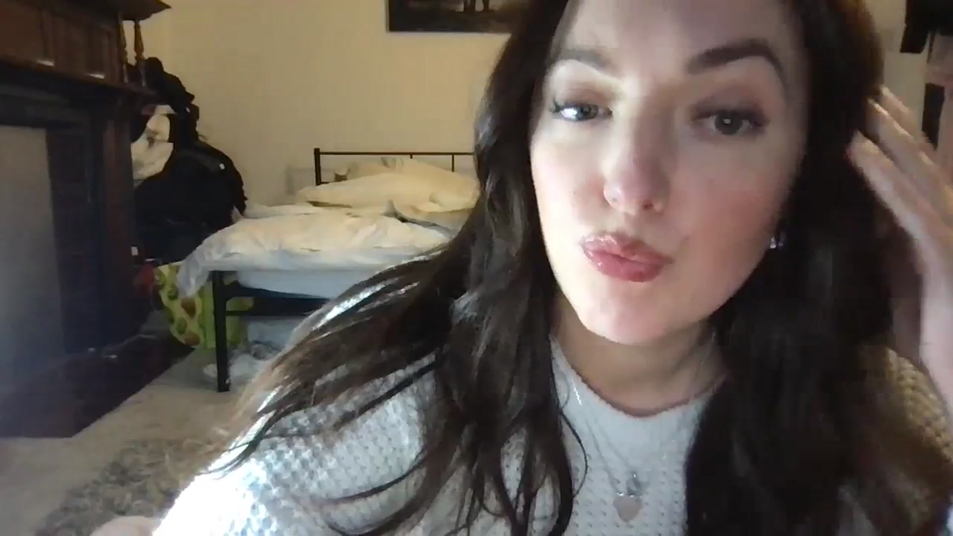 Gallery image thumbnail from Laceyjames24's myfreecams stream on, 01/27/2024, 17:44 image 4 of 20
