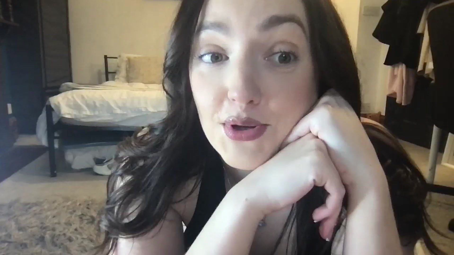 Gallery image thumbnail from Laceyjames24's myfreecams stream on, 02/11/2024, 13:53 image 17 of 20