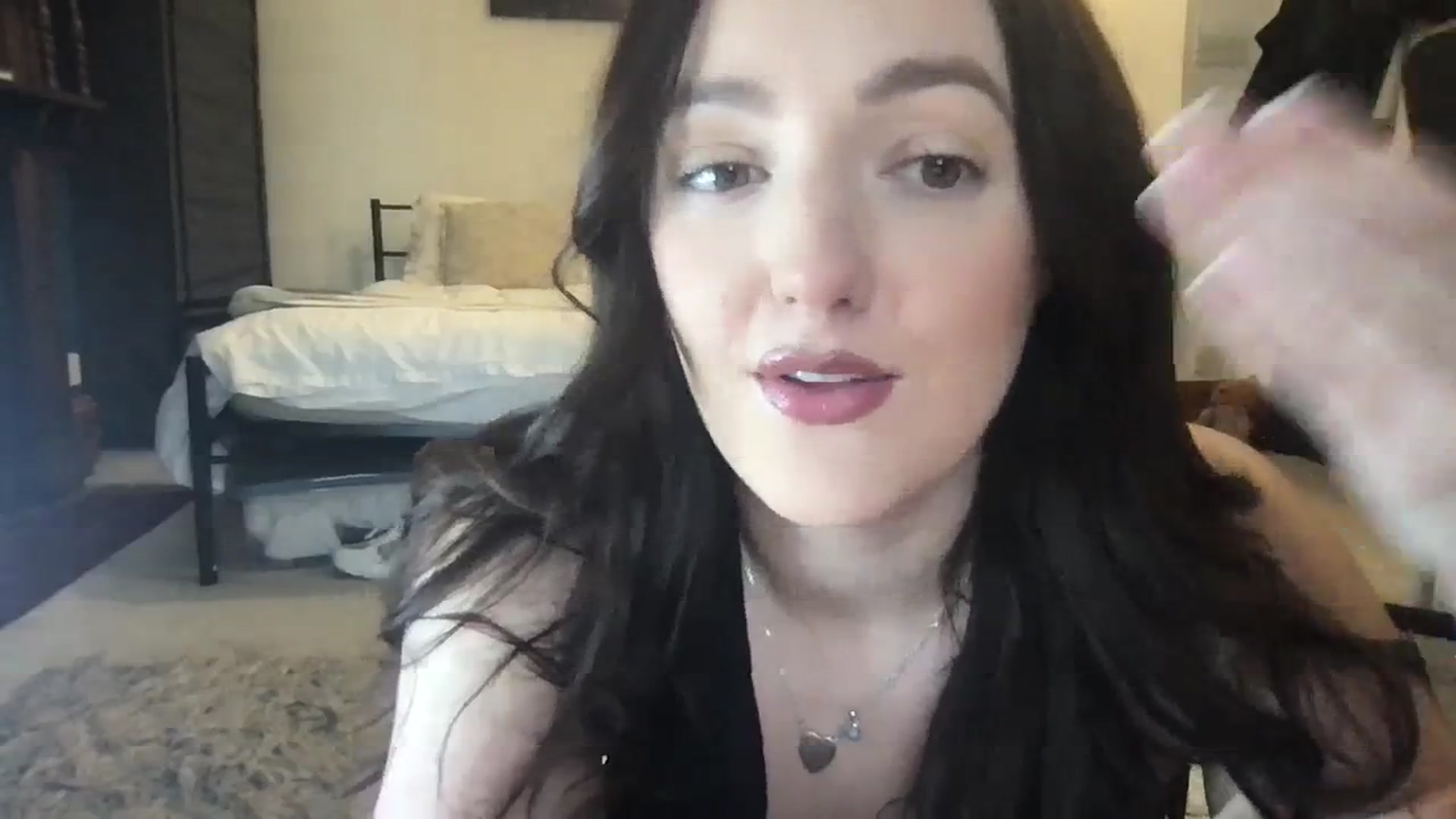 Gallery image thumbnail from Laceyjames24's myfreecams stream on, 02/11/2024, 13:53 image 19 of 20