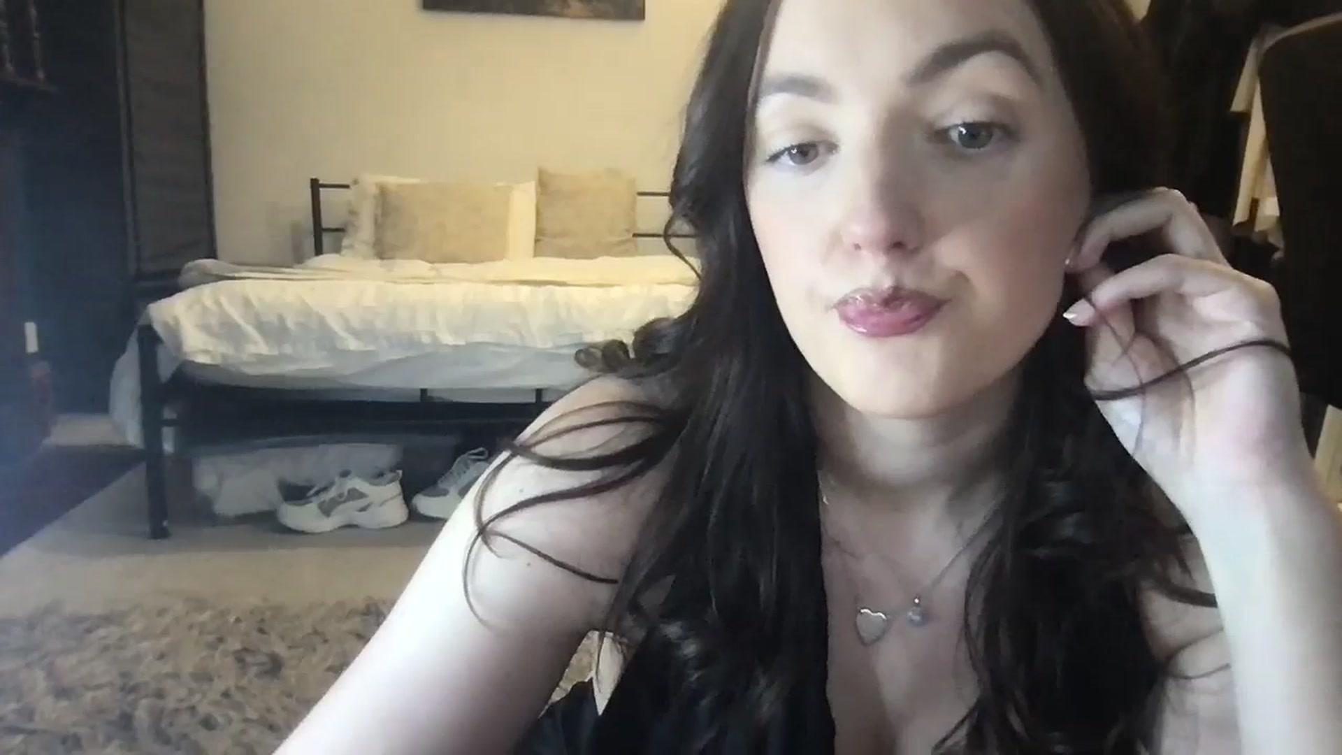 Gallery image thumbnail from Laceyjames24's myfreecams stream on, 02/11/2024, 13:53 image 16 of 20