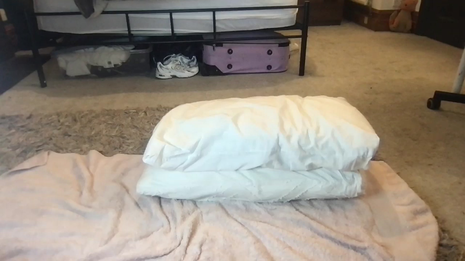 Gallery image thumbnail from Laceyjames24's myfreecams stream on, 05/06/2024, 14:10 image 18 of 20