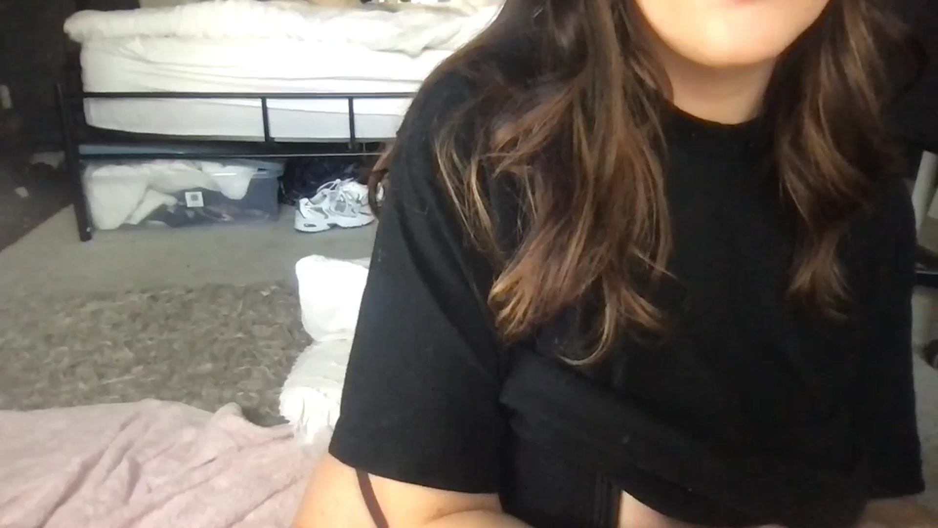 Gallery image thumbnail from Laceyjames24's myfreecams stream on, 05/11/2024, 16:43 image 20 of 20