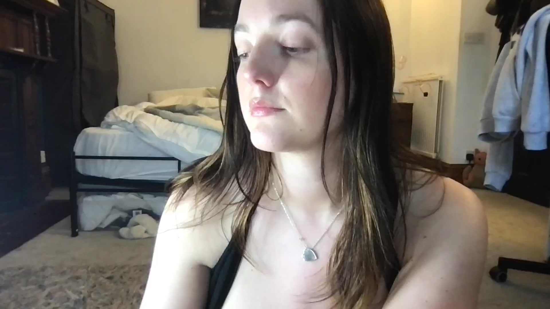 Gallery image thumbnail from Laceyjames24's myfreecams stream on, 05/27/2024, 18:10 image 16 of 20
