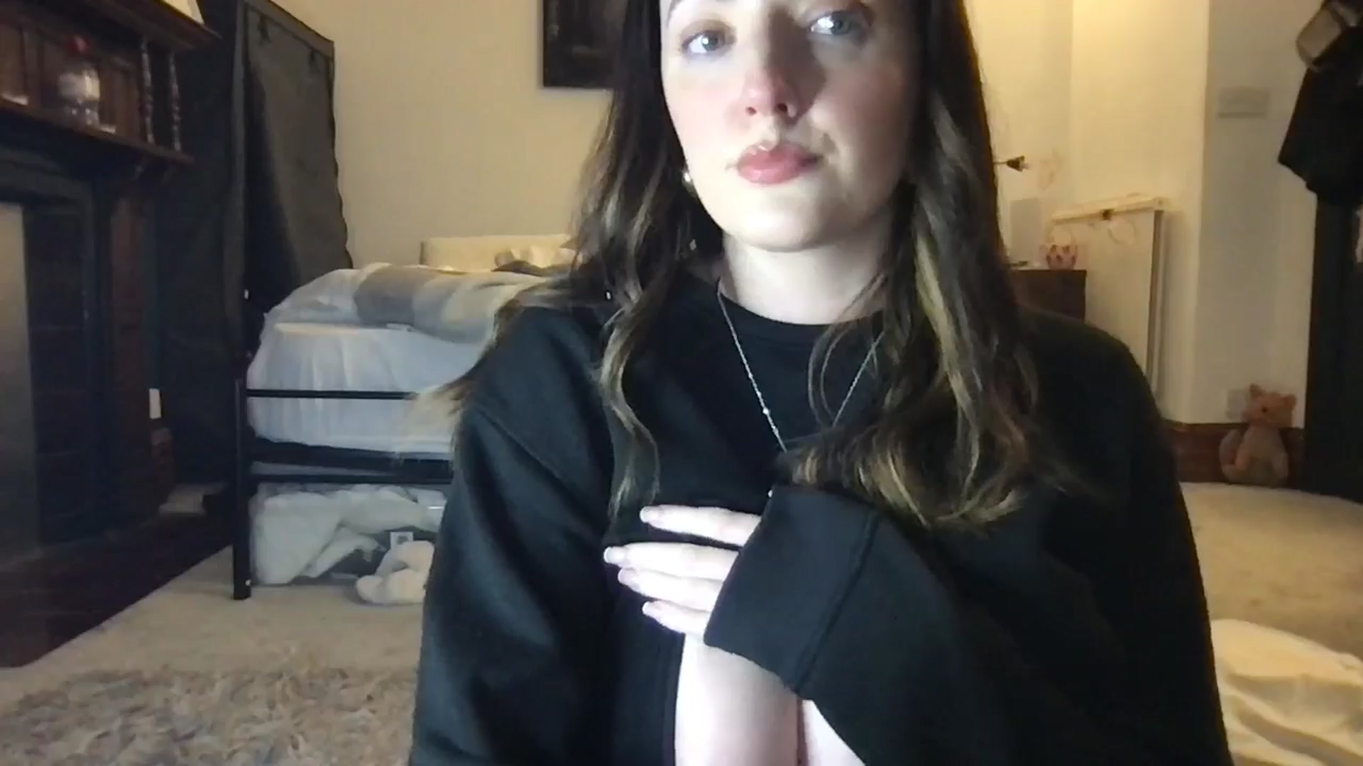 Gallery image thumbnail from Laceyjames24's myfreecams stream on, 05/31/2024, 18:50 image 2 of 20
