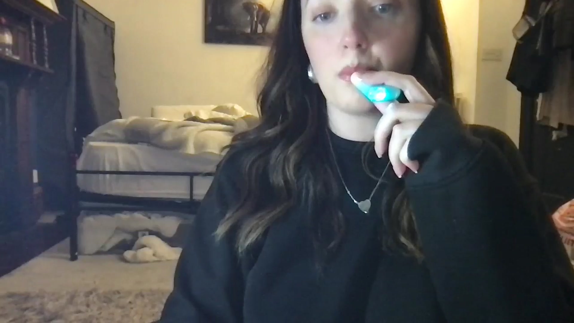 Gallery image thumbnail from Laceyjames24's myfreecams stream on, 05/31/2024, 18:50 image 12 of 20