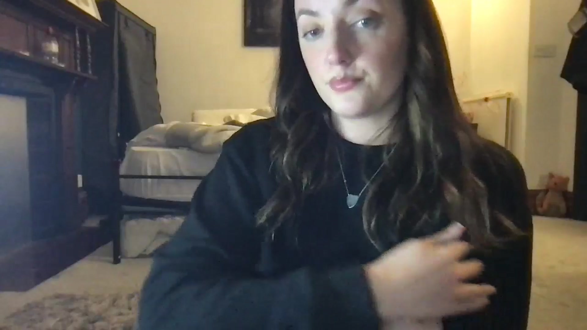 Gallery image thumbnail from Laceyjames24's myfreecams stream on, 05/31/2024, 20:02 image 18 of 20