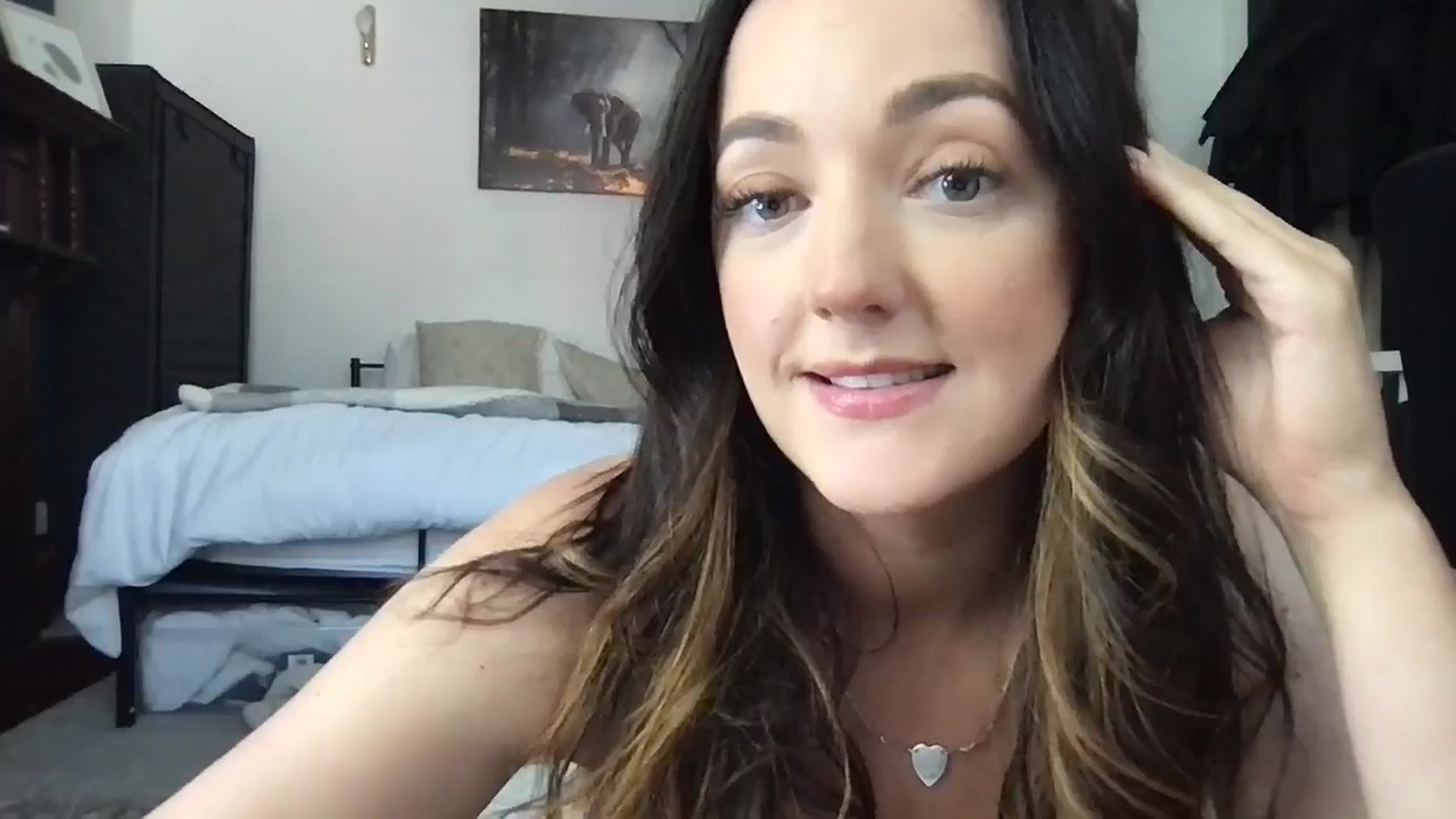 Gallery image thumbnail from Laceyjames24's myfreecams stream on, 06/02/2024, 13:31 image 8 of 20