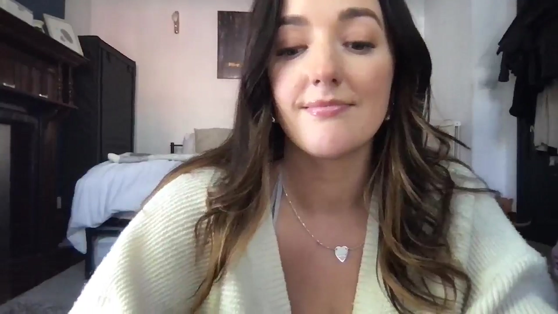 Gallery image thumbnail from Laceyjames24's myfreecams stream on, 06/02/2024, 16:00 image 19 of 20